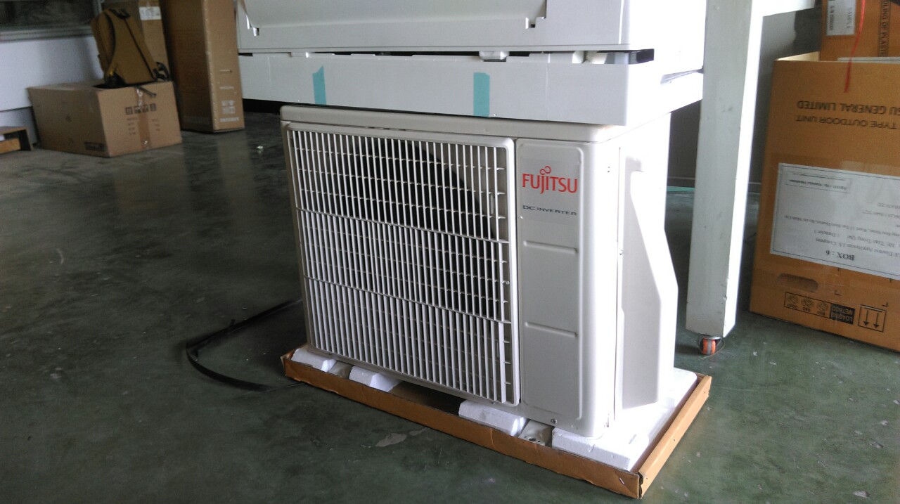 Máy lạnh treo tường Fujitsu Inverter ASAG12CPTA-V - 1.5HP