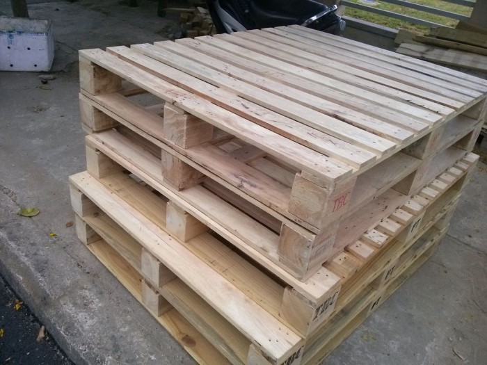 Gỗ thông là gì? Phân loại & Ứng dụng của gỗ thông là gì? 4 Gỗ thông Pallets thiết kế không được chăm chút quá tỉ mỉ