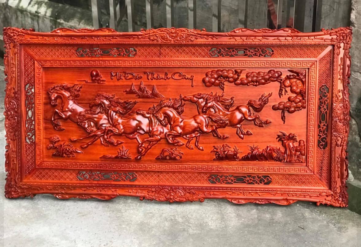 Tranh khắc gỗ là dòng tranh mang nét truyền thống của người Á Đông 12 Tranh mã đáo thành công trên gỗ cao cấp