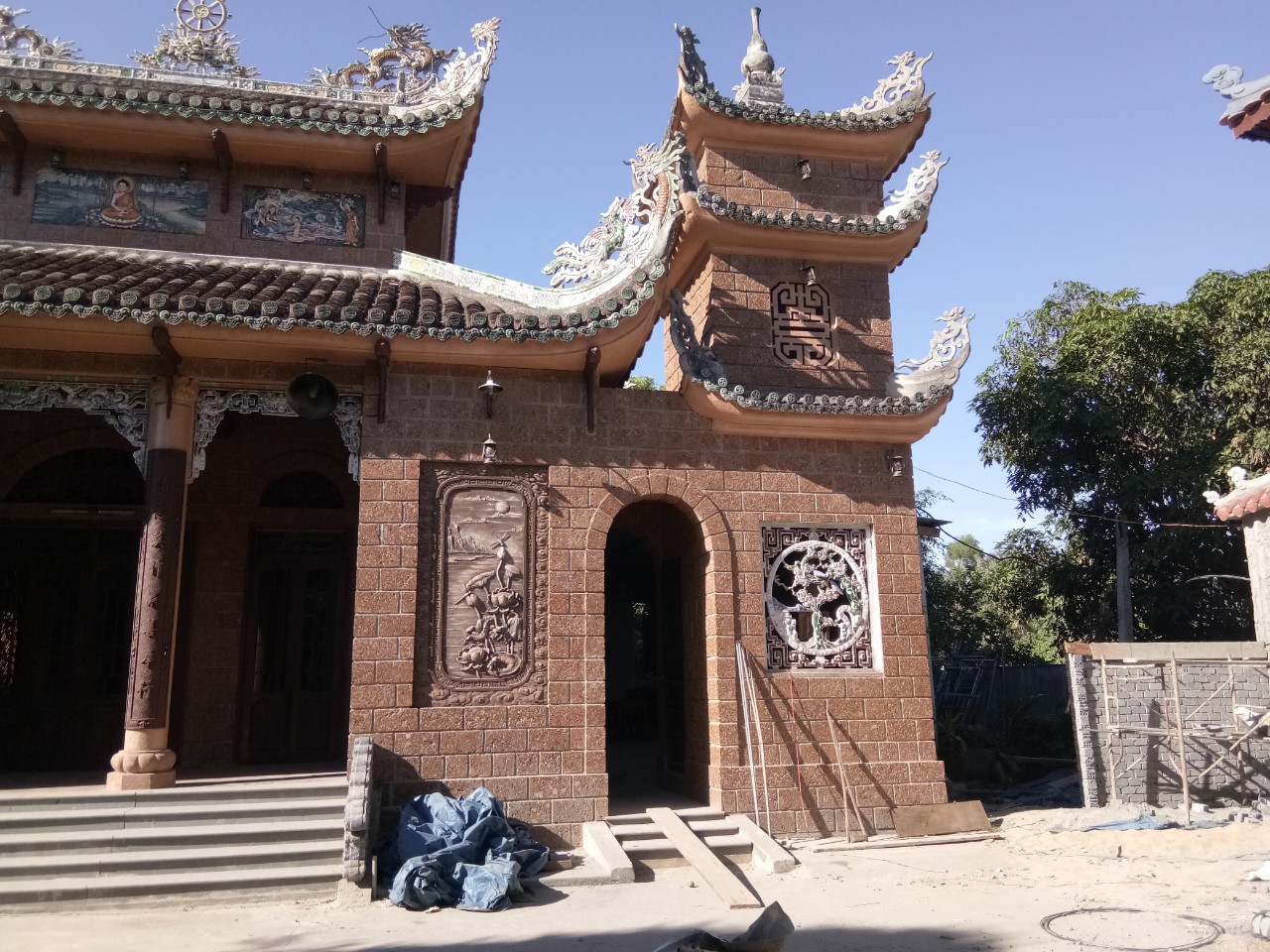 Đá ong kiến trúc cổ Đá ong kiến trúc cổ