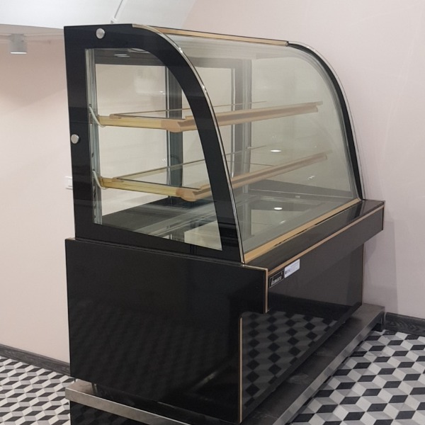 Tủ trưng bày bánh cánh cong loại 0.9M