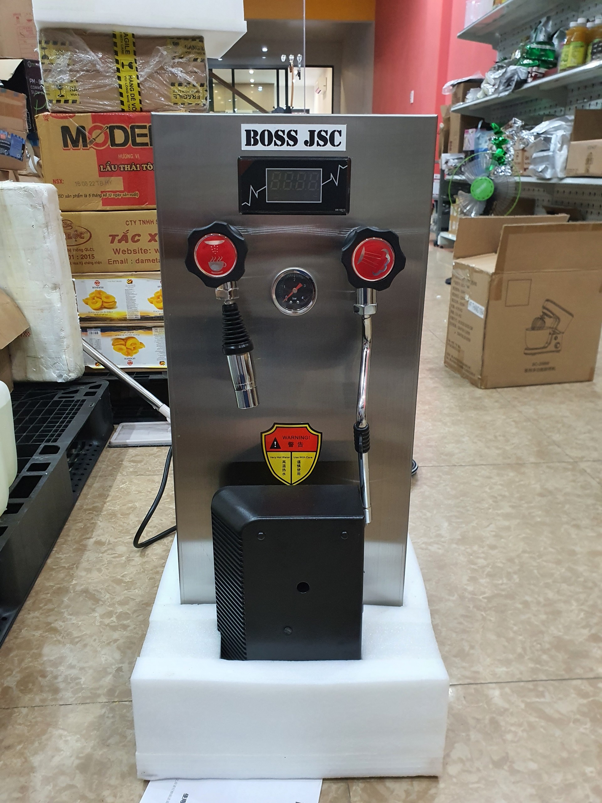 MÁY NƯỚC NÓNG VÀ SỤC HƠI BOSS B12L (HÀNG XUẤT CHÂU ÂU )