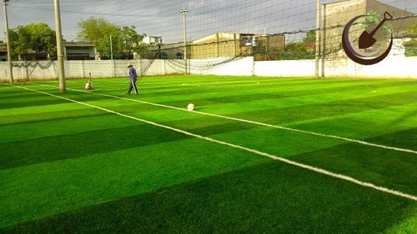 Cách chăm sóc cỏ nhân tạo sân bóng đúng cách