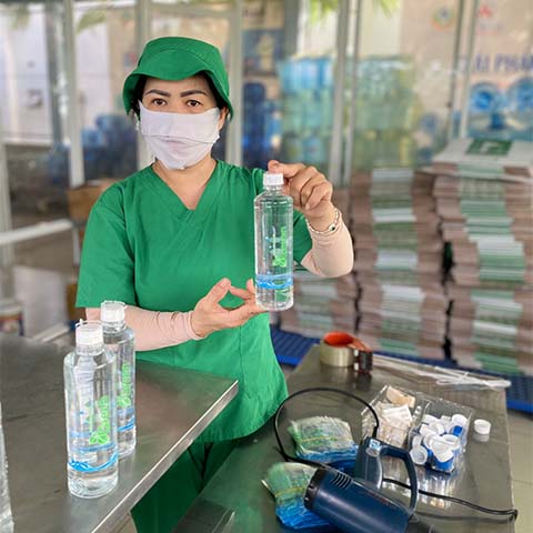 Nước uống đóng chai ion kiềm pH9+ thương hiệu Green Nước uống đóng chai ion kiềm pH9+ thương hiệu Green