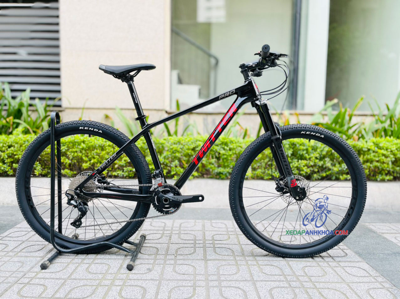 Xe đạp twitter leopard pro đen