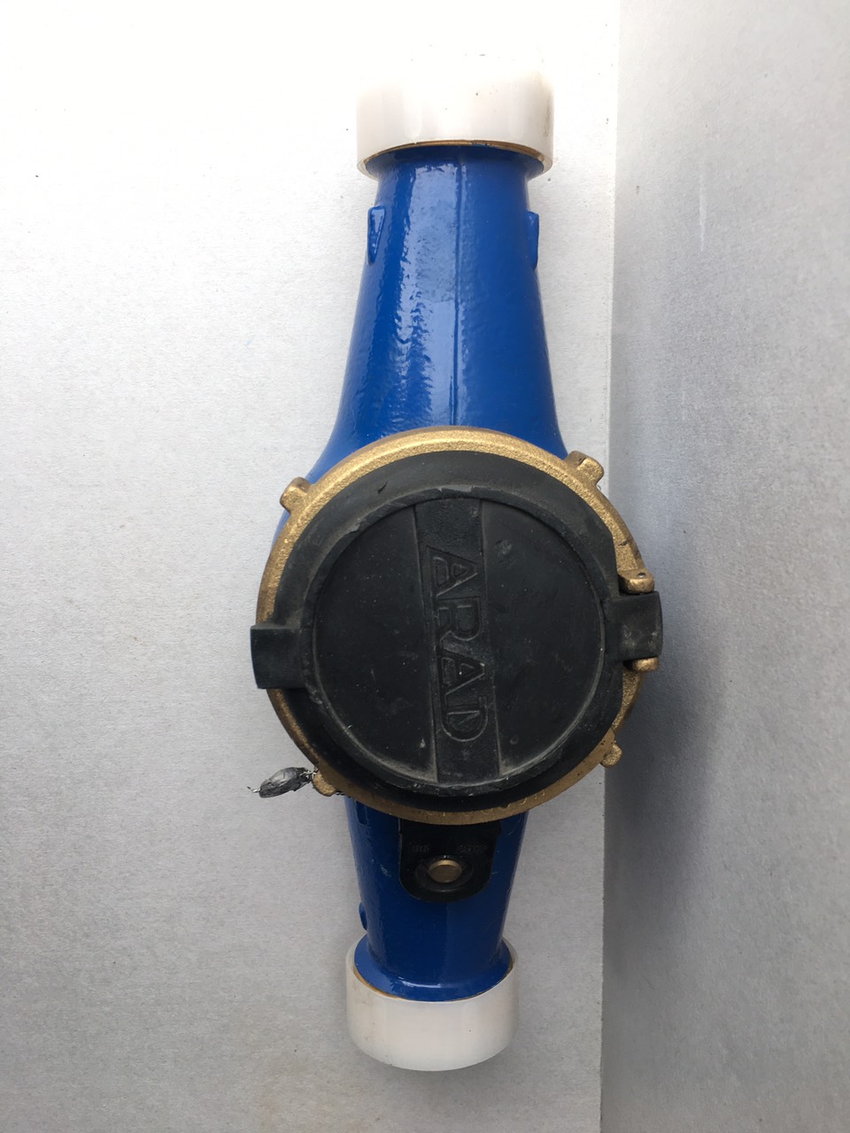 Đồng hồ đo nước từ nối ren, Model M hiệu ARAD - ISAREL