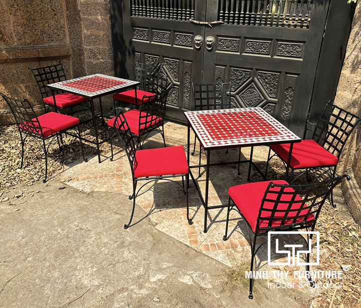 Ưu Điểm Nổi Bật của Bàn Ghế Ngoài Trời Bằng Sắt Cao Cấp