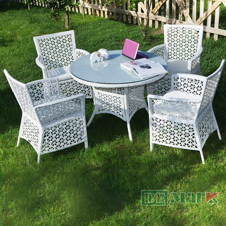 Bàn Ghế Mây Nhựa - Khai Thác Thế Mạnh Của Sân Vườn