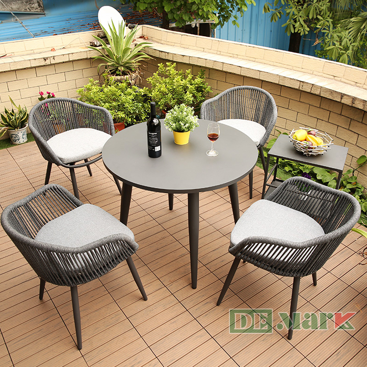 Cách Sử Dụng và Bảo Quản Bàn Ghế Nhựa Giả Mây Để Tăng Tuổi Thọ Sản Phẩm