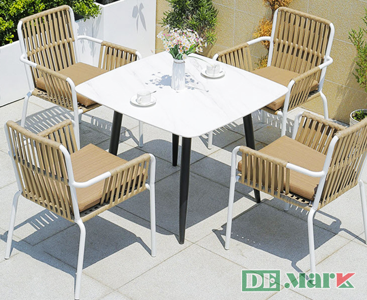 Bàn Ghế Sân Vườn - Sự Lựa Chọn Thời Trang và Dễ Bảo Quản