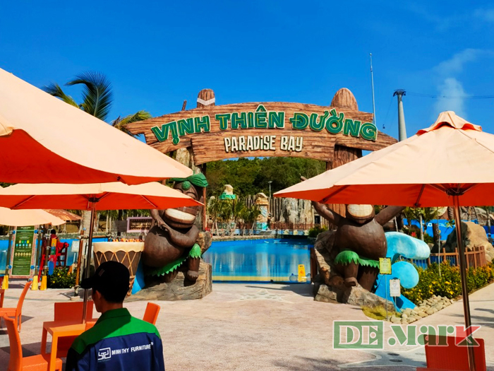 AQUATOPIA WATER PARK