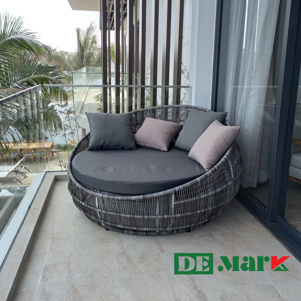 NHỮNG LƯU Ý KHI MUA SẮM GHẾ HỒ BƠI NGOÀI TRỜI