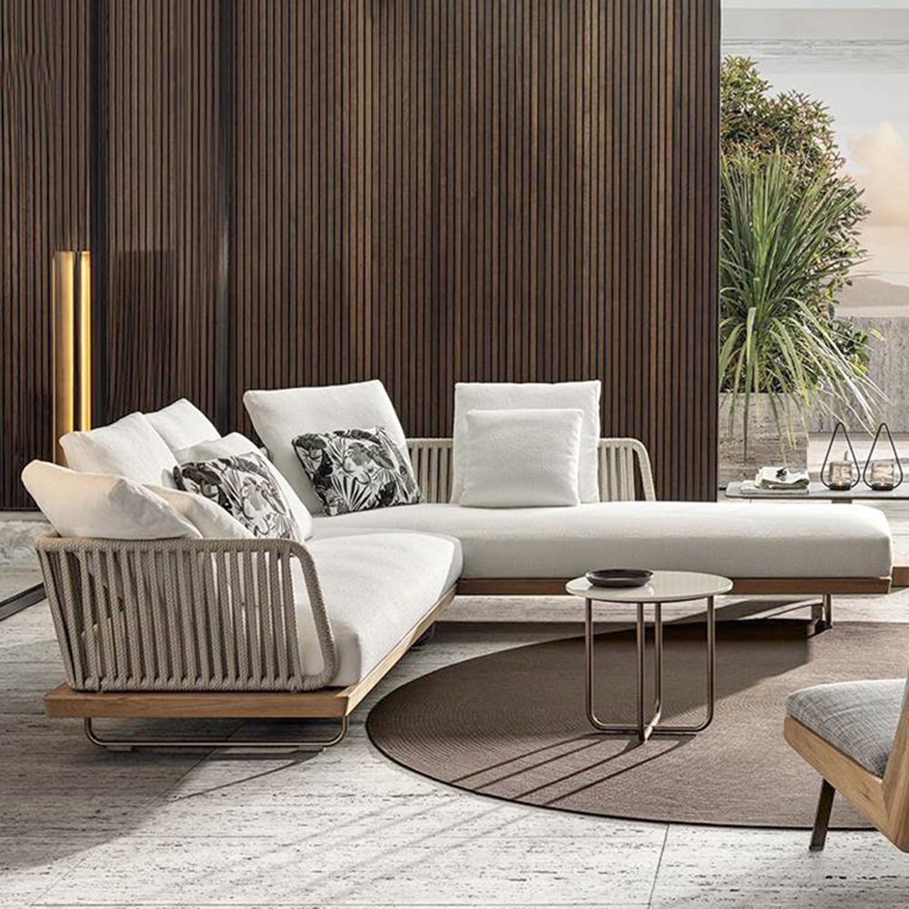 Có Nên Sử Dụng Sofa Mây Nhựa Trong Không Gian Sân Vườn?