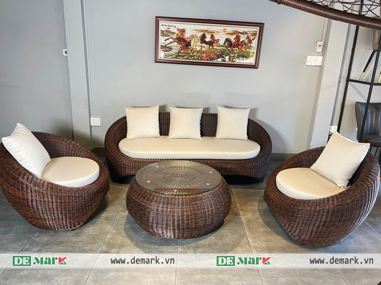 3 TUYỆT CHIÊU TRANG TRÍ SOFA MÂY NHỰA PHÒNG KHÁCH ẤN TƯỢNG!