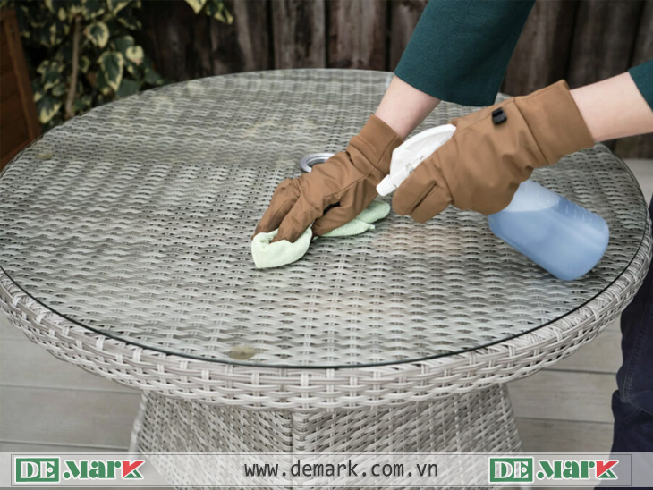 Bao Lâu Nên Vệ Sinh Nội Thất Ngoài Trời Một Lần?