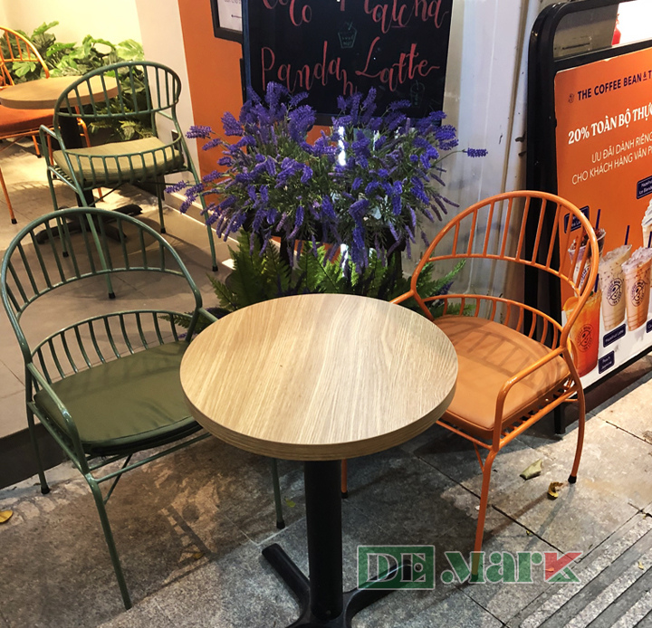 bàn ghế sắt cafe ngoài trời