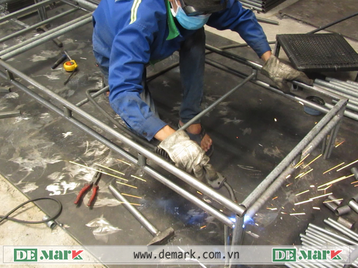 Gia công khung bàn ghế ngoài trời