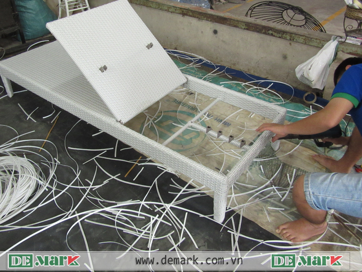 Kỹ thuật đan dây nhựa giả mây DeMark