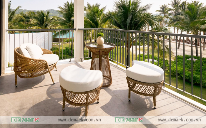 Bộ bàn ghế nội thất ngoài trời cho ban công và sân vườn