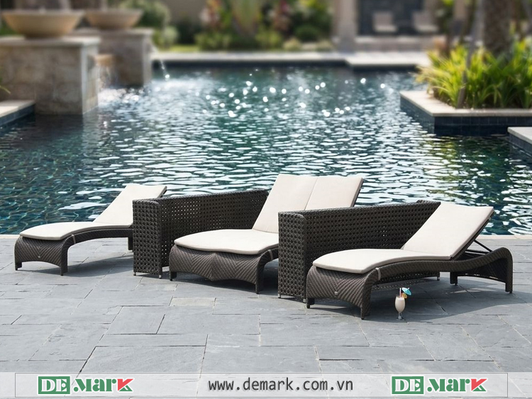 Vật liệu ngoài trời bị giòn nứt hoặc phai màu