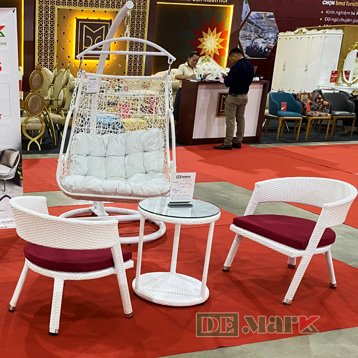 Bàn ghế giả mây quán cà phê