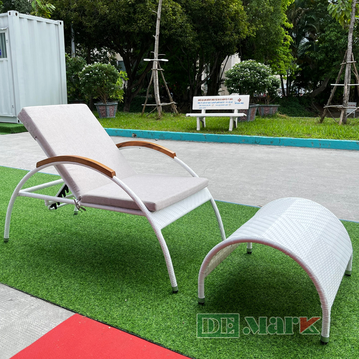 Ghế Hồ Bơi Nhựa Giả Mây MT434