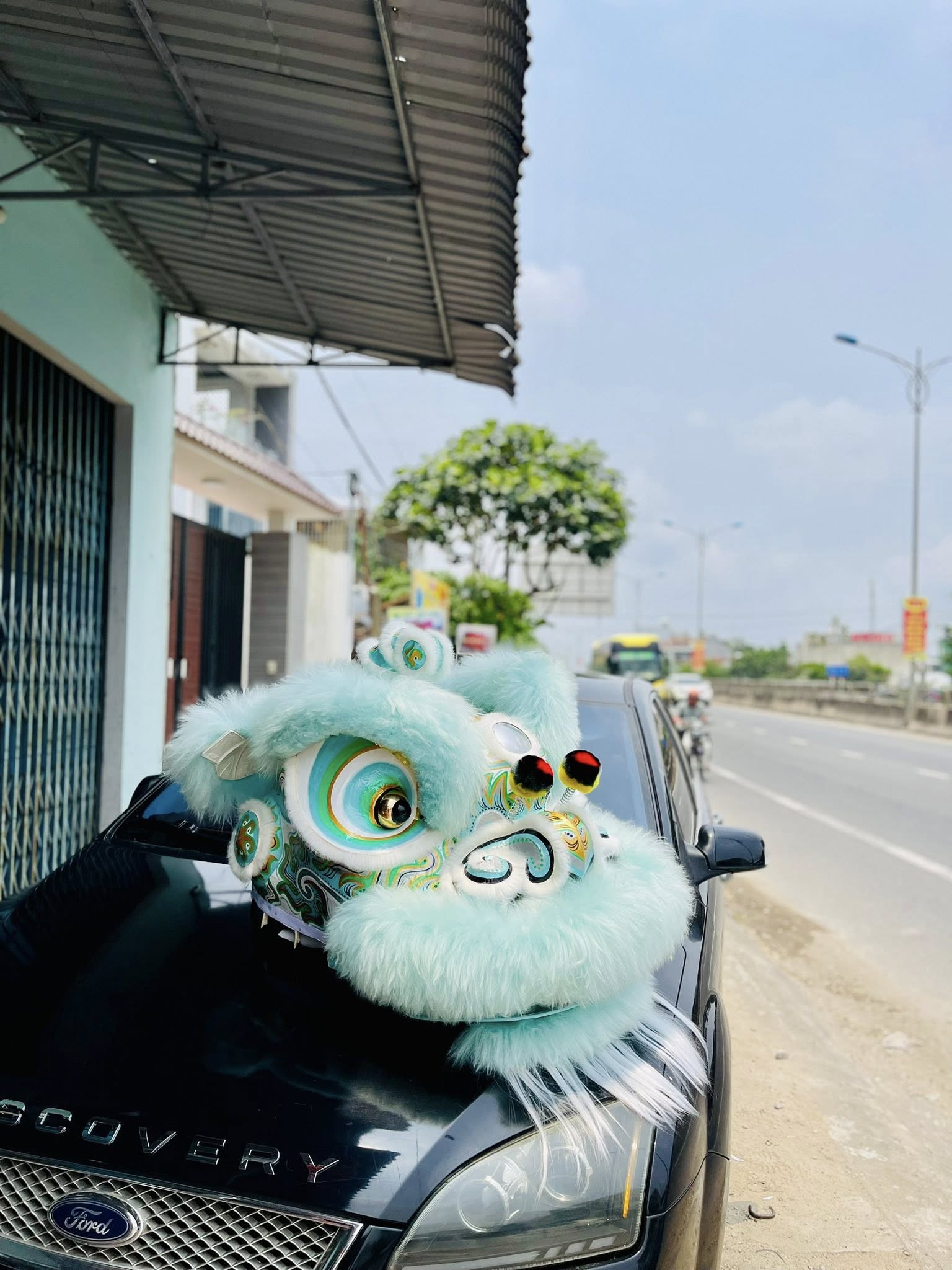 Lân Miệng Tròn Là Gì? Đặc Điểm, Phân Loại và Ứng Dụng Trong Múa Lân