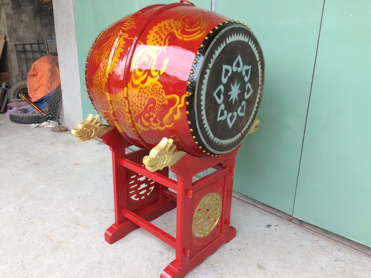 TRỐNG TRƯỜNG HỌC