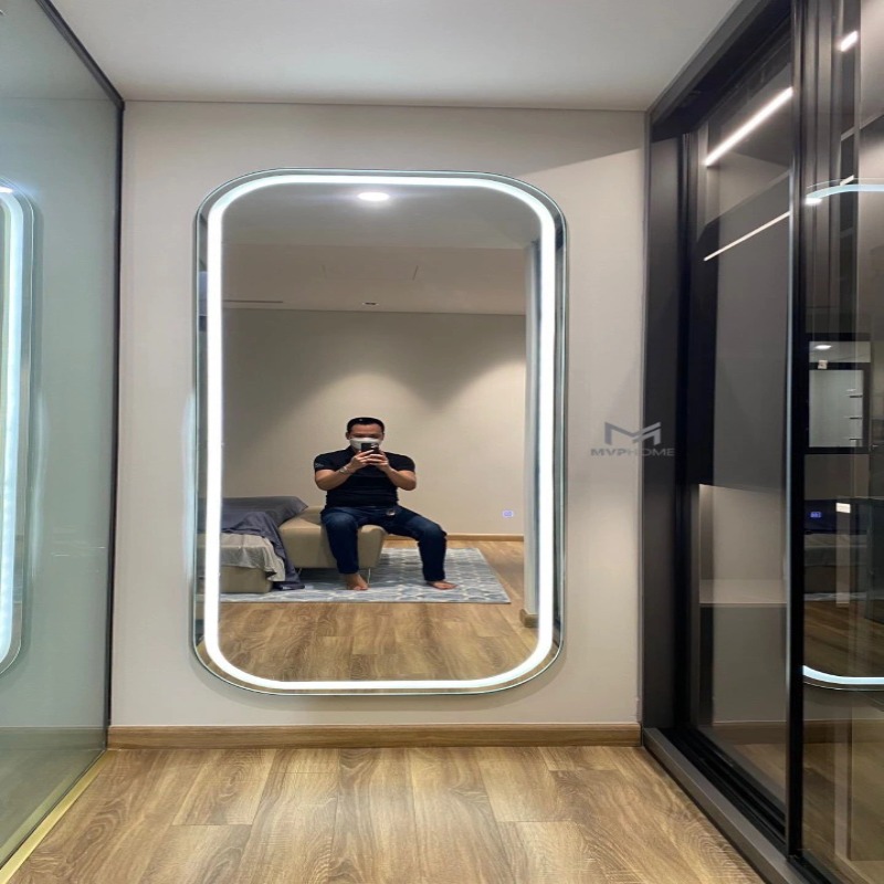 Top 3+ mẫu gương toàn thân đẹp nhất trong năm 2024 tại MVP HOME - Gương led chữ nhật bo bóc treo tường