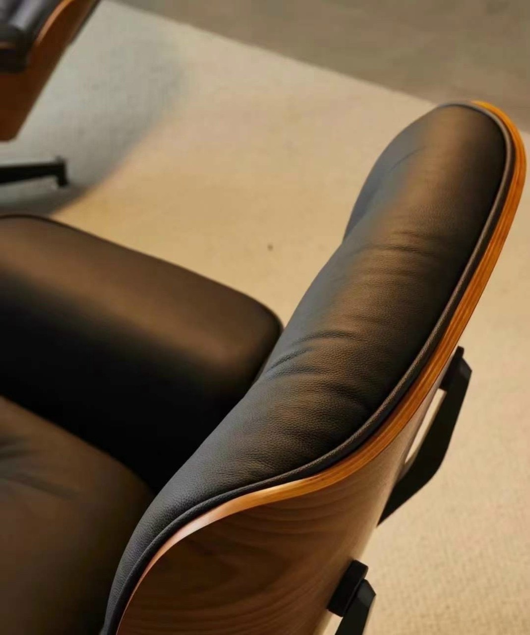 Ghế thư giãn Eames Lounge and Ottoman - GTG003