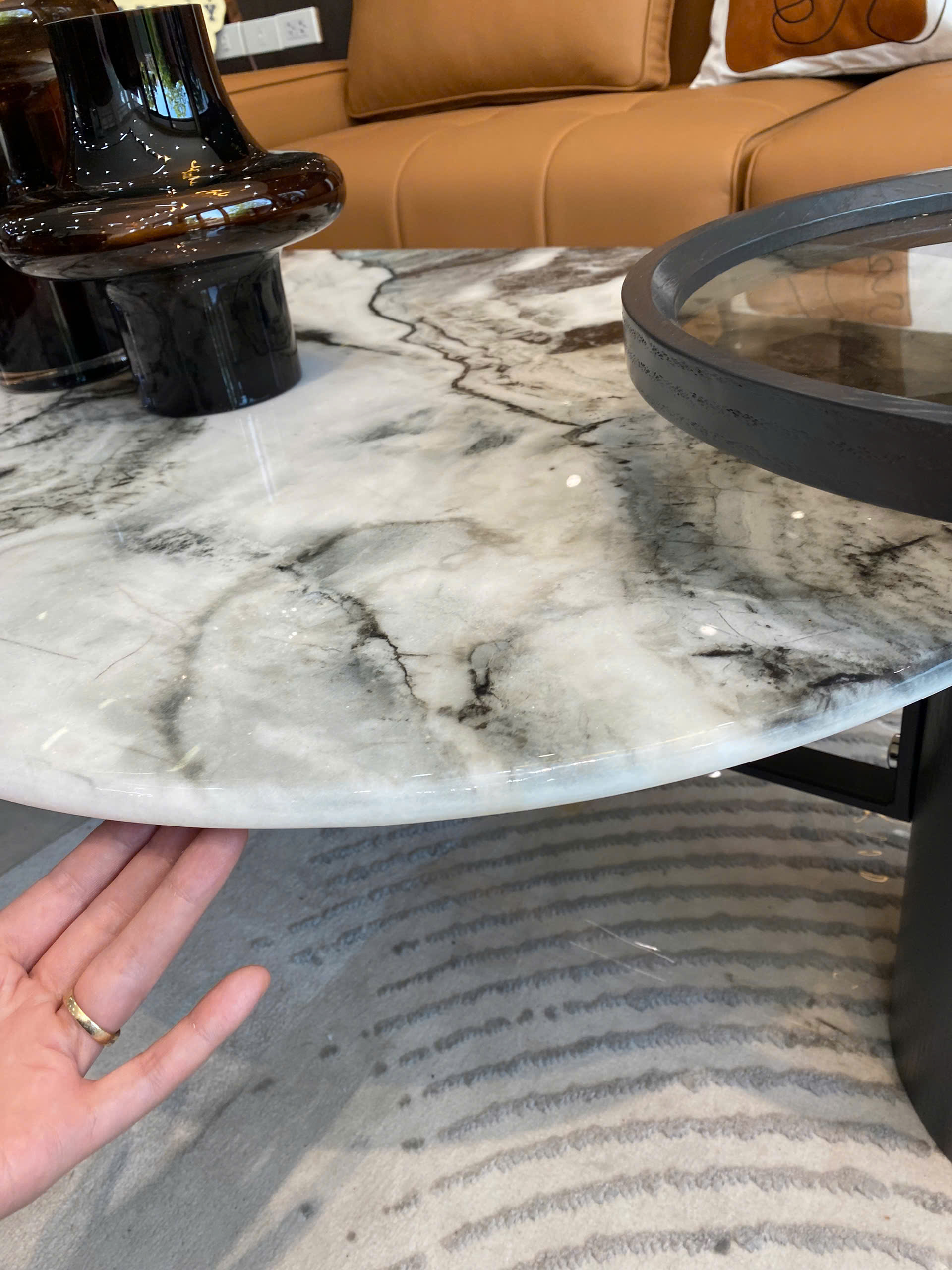 Mastro Table