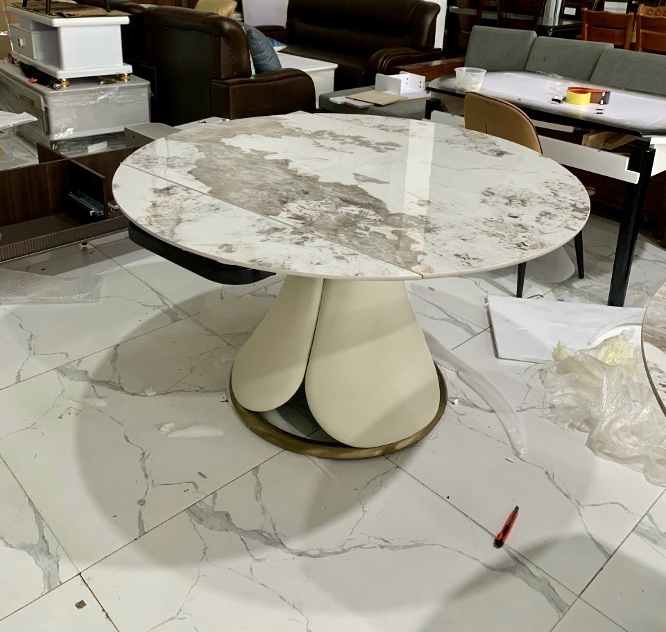 Bàn ăn thông minh Danie