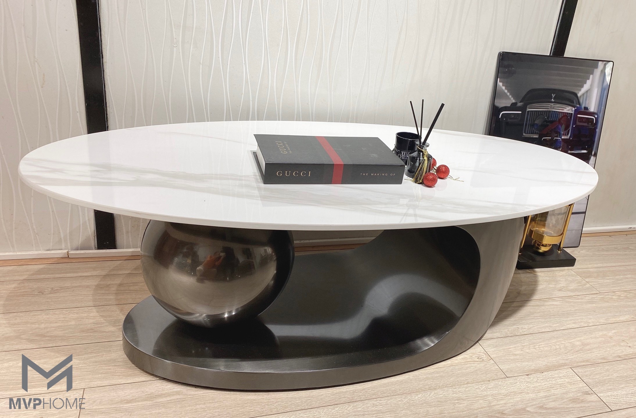 Mẫu bàn trà chung cư - Fiona đẹp đến từng chi tiết