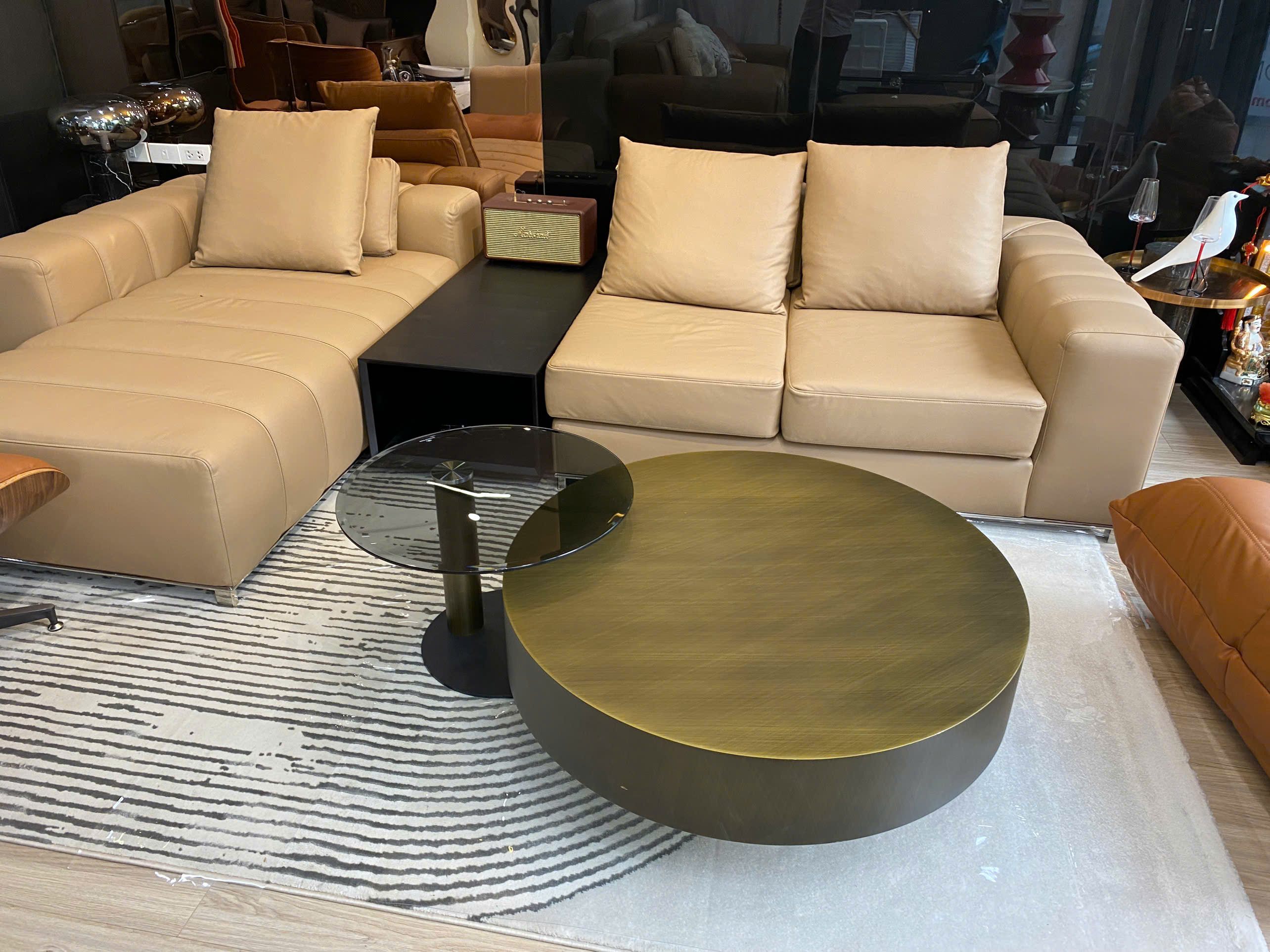 Bàn Trà  Arena Bond Table