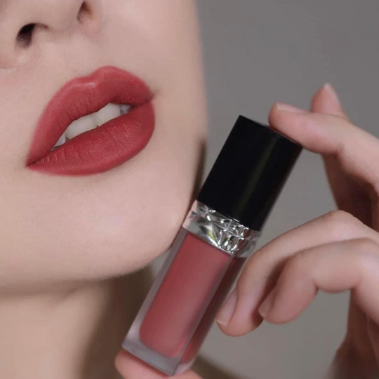 https://bizweb.dktcdn.net/100/412/708/products/dior-rouge-dior-forever-liquid-720-forever-icone-1746604533620-b7f04c6c-6120-42dc-a621-37a34dbd2bb2.png?v=1779444086710