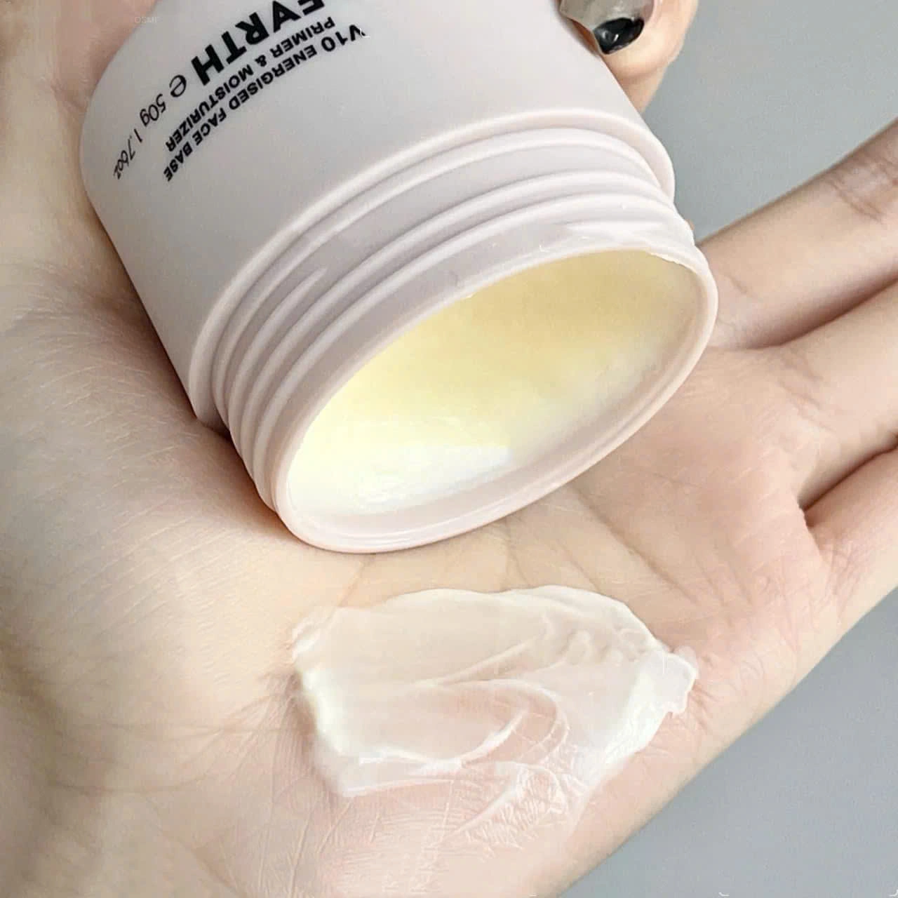 Kem lót Red Earth V10 Energised Face Base - 15g