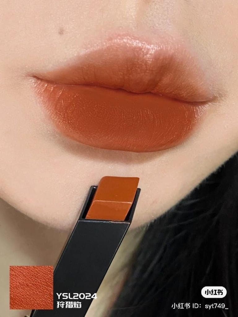 Yves Saint Laurent The Slim Velvet Radical - 301