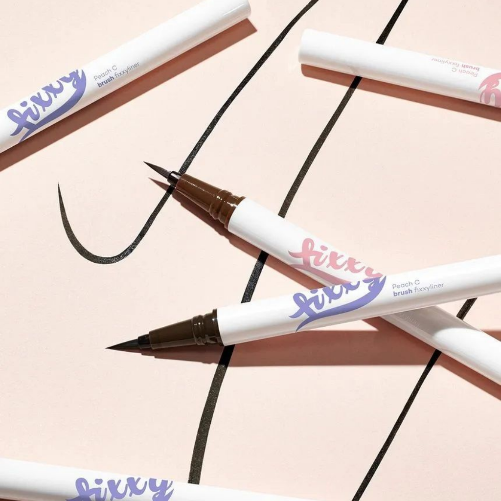 DL 7/2026 - Peach C Kẻ Mắt Nước Brush Fixxyliner D/C