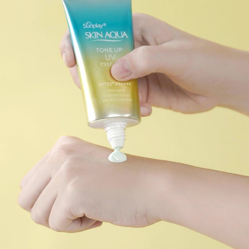 Skin Aqua Kem Chống Nắng Tone Up UV Essence Mint Green SPF50+ PA++++ 80g