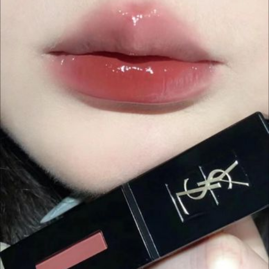 Yves Saint Laurent Pur Couture Vinyl Cream Lip Stain