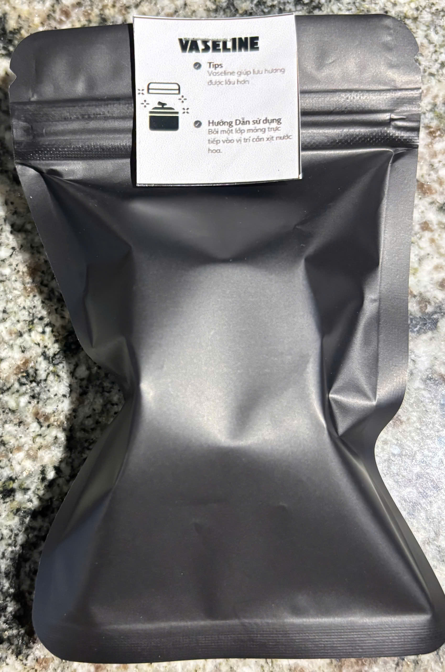 Vaseline Dưỡng ẩm - Tăng thời gian lưu hương