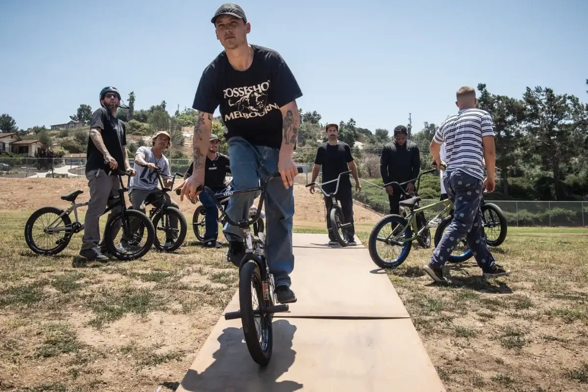 xe-dap-bmx-nguoi-lon