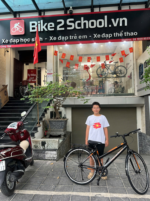 Xe đạp thể thao Thống Nhất tại cửa hàng Bike2School
