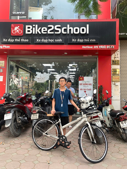 Xe đạp thể thao Thống Nhất tại cửa hàng Bike2School