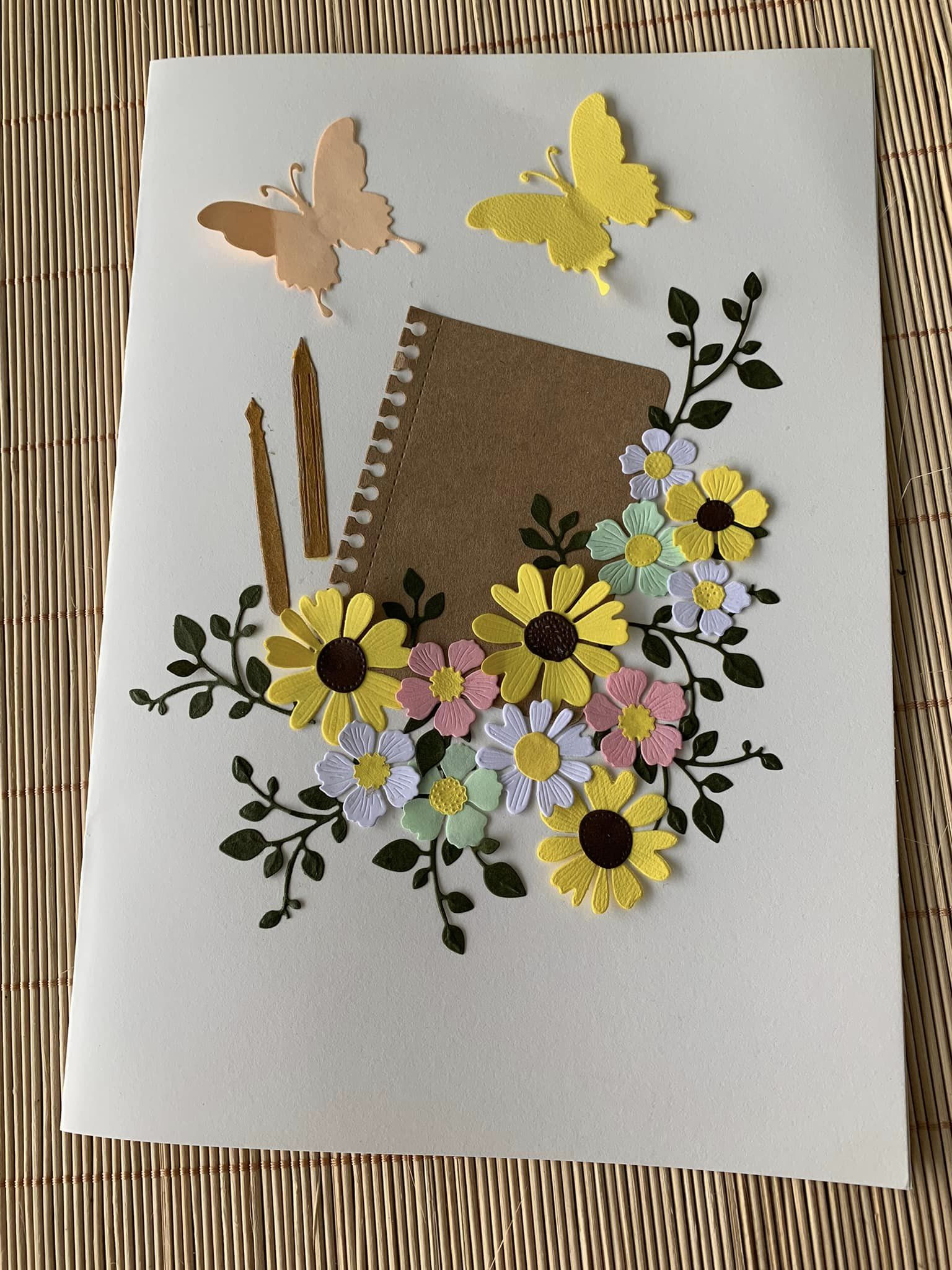 ✨  💌 Làm thiệp handmade – món quà nhỏ nhưng đầy ý nghĩa