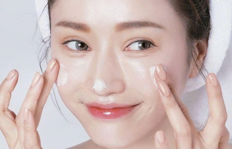 Bí Quyết Chăm Sóc Da Hằng Ngày Để Luôn Rạng Rỡ 💖