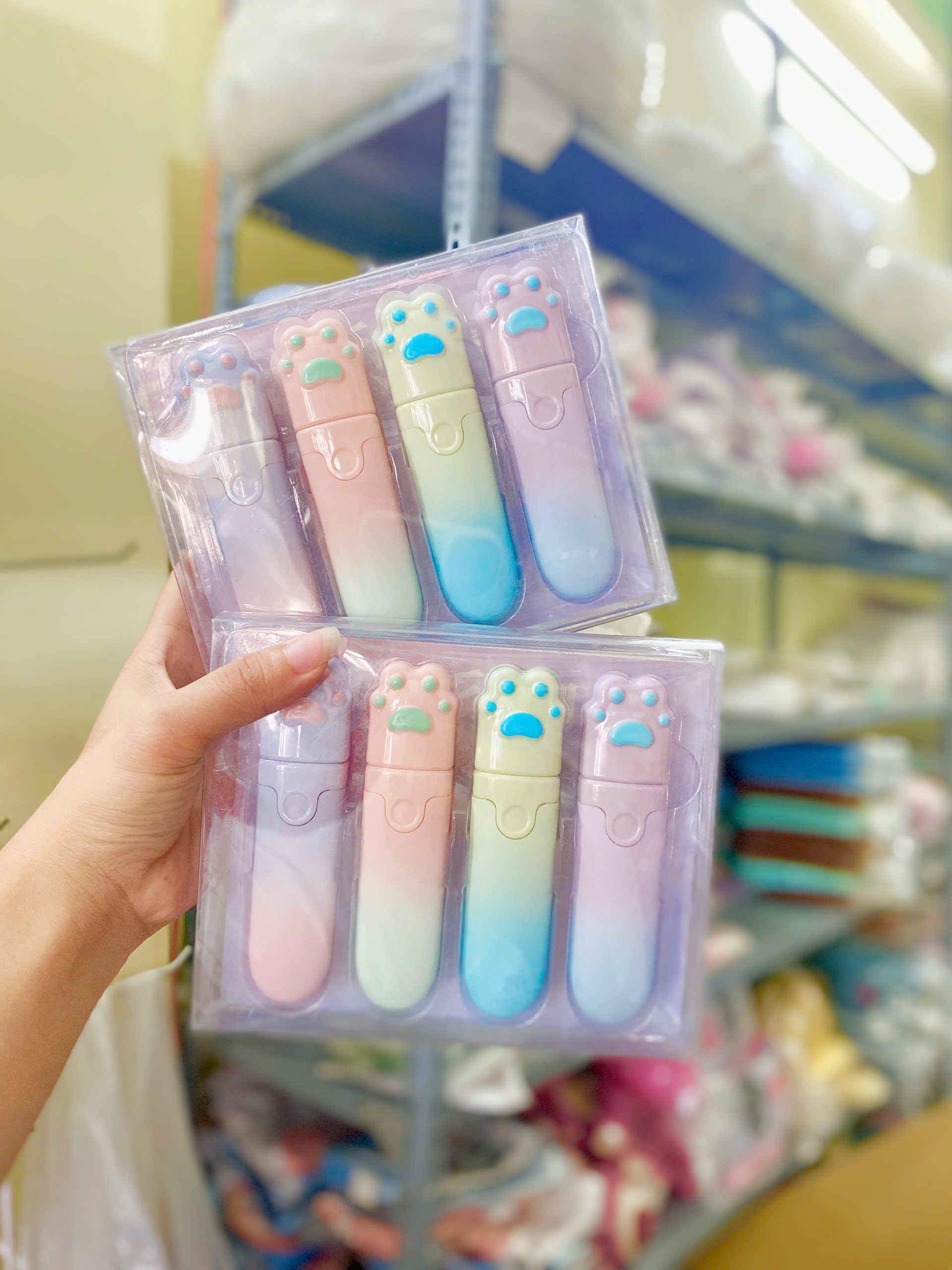 Hộp 4 Bút Xóa Kéo N15