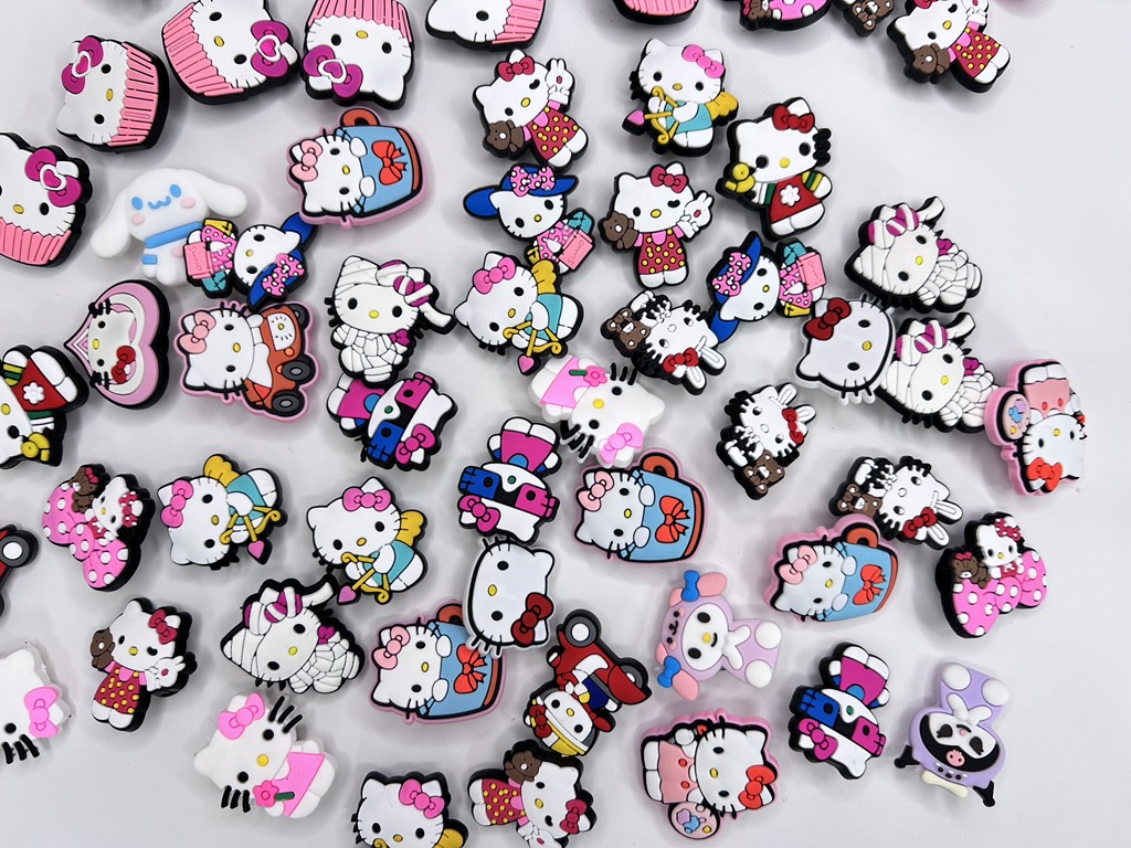 Túi Khoảng 50 Charm Gắn Dép Kitty RCCHARM2280