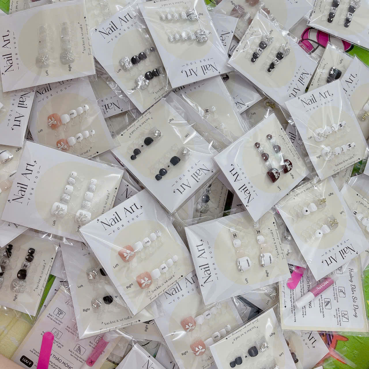 Nail Box Chân Kèm Dũa