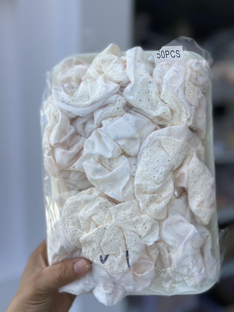 Cột Tóc Ren Ngọc